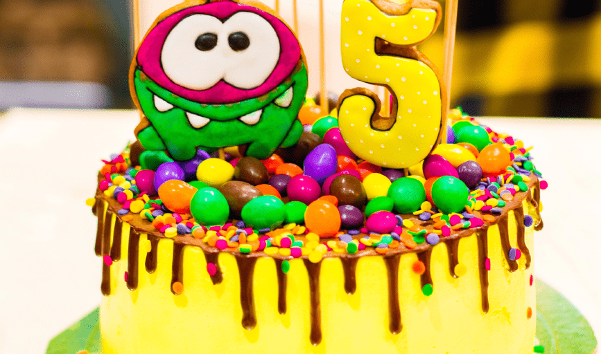 CUSTOM CAKES